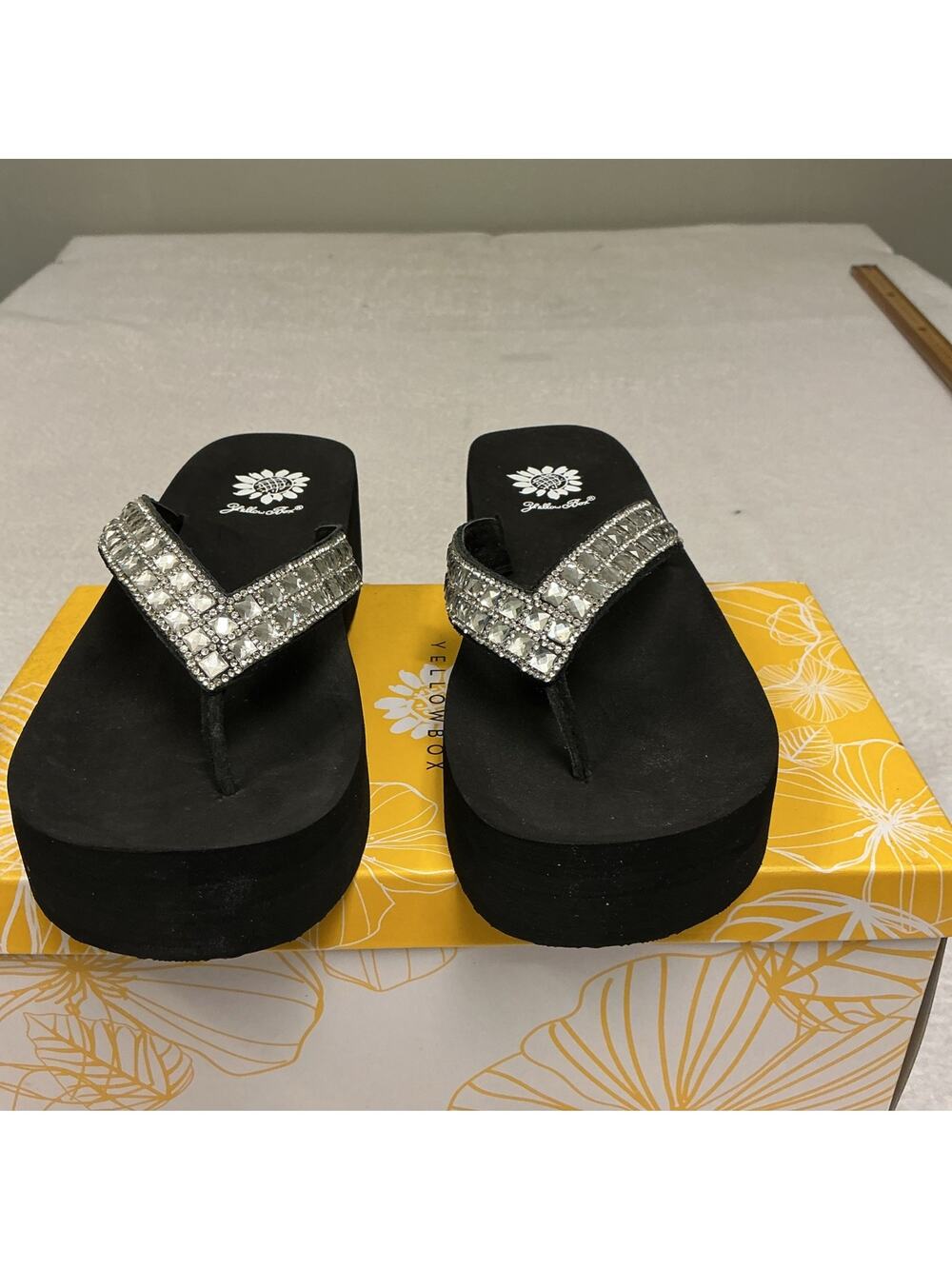Yellow Box Flip Flops Women Size 7 Mays 26660 Clear Rhinestones NIB. 3402